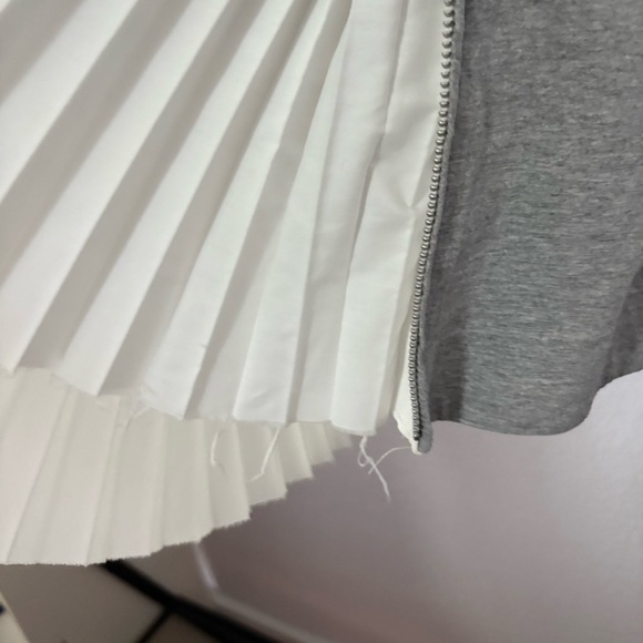 SACAI sz 2 S Gray Cotton Short Sleeve Tshirt White Side Pleats Zipper - Picture 10 of 13